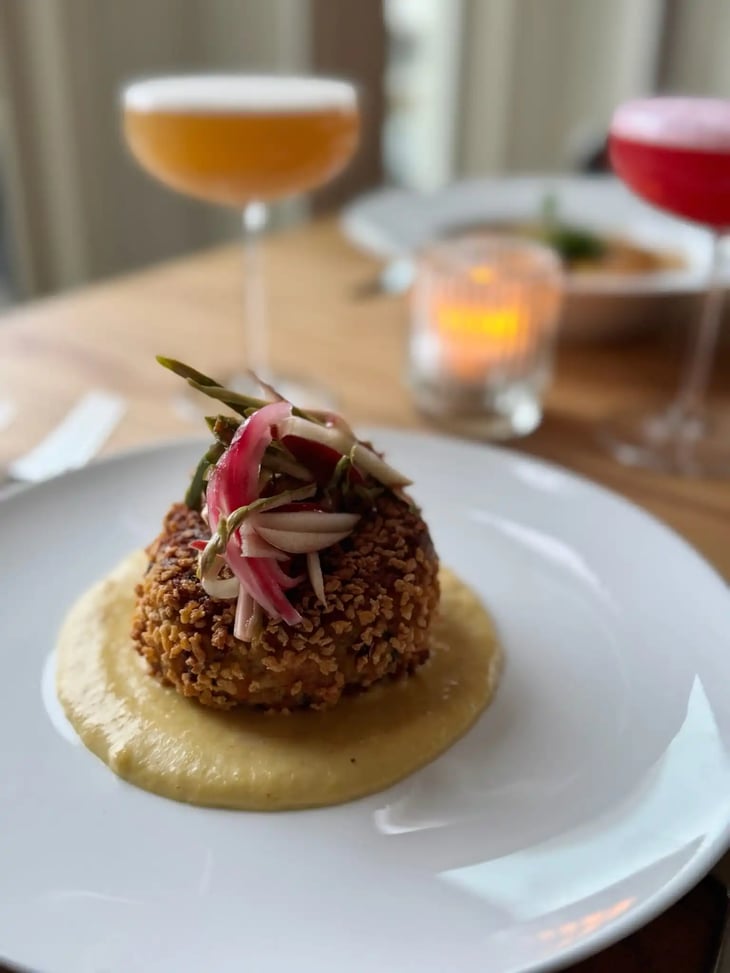 8 OZ LUMP CRAB CAKE 3